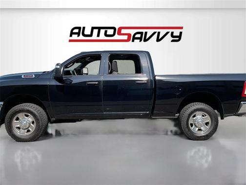 2024 RAM 3500 Tradesman Crew Cab 4x4 6'4' Box