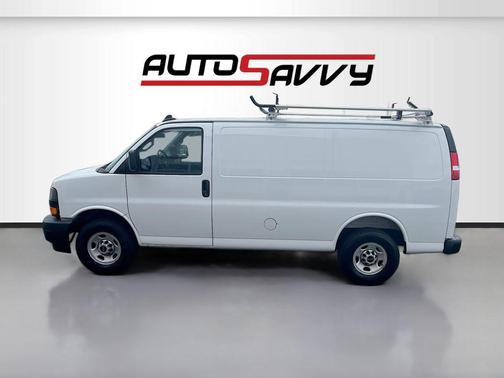 Summit White 2025 GMC Savana 3500 RWD 3500 Regular Wheelbase Work Van