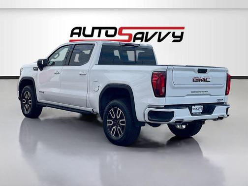 Summit White 2023 GMC Sierra 1500 AT4