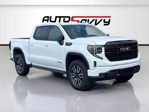 Summit White 2023 GMC Sierra 1500 AT4