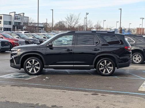 2023 Honda Pilot Touring 8-Passenger