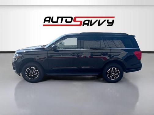 Black Metallic 2024 Ford Expedition XLT