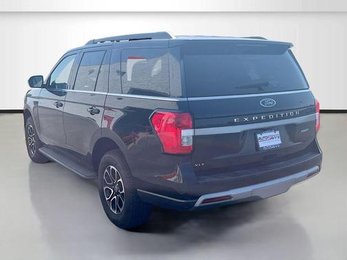 Black Metallic 2024 Ford Expedition XLT