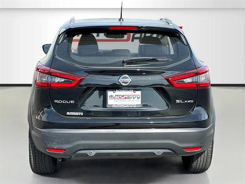 2022 Nissan Rogue Sport SL