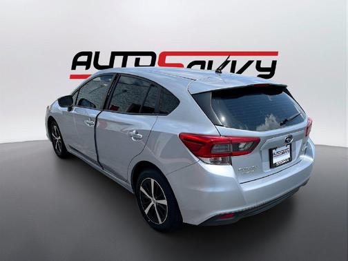 Ice Silver Metallic 2023 Subaru Impreza Base