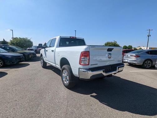 2023 RAM 2500 Big Horn Crew Cab 4x4 6'4' Box