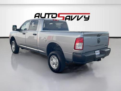 2024 RAM 2500 Tradesman Crew Cab 4x4 6'4' Box