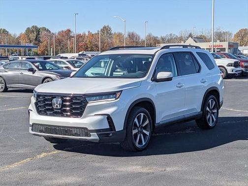 2023 Honda Pilot Touring 8-Passenger