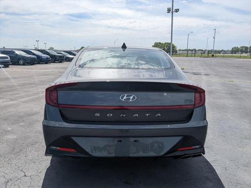 2022 Hyundai SONATA SEL