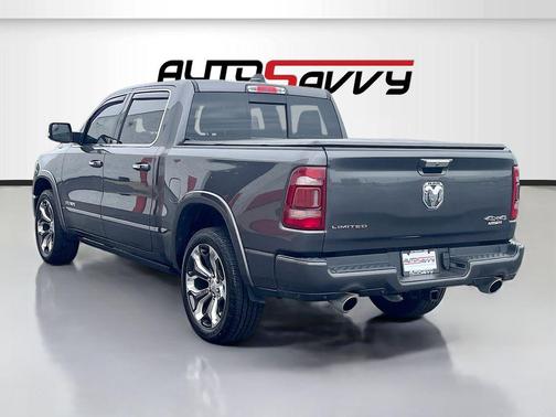 Granite Crystal Metallic Clearcoat 2020 RAM 1500 Limited
