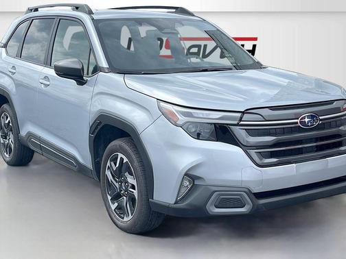 Ice Silver Metallic 2025 Subaru Forester Limited