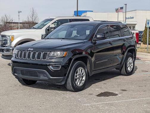 2020 Jeep Grand Cherokee Laredo