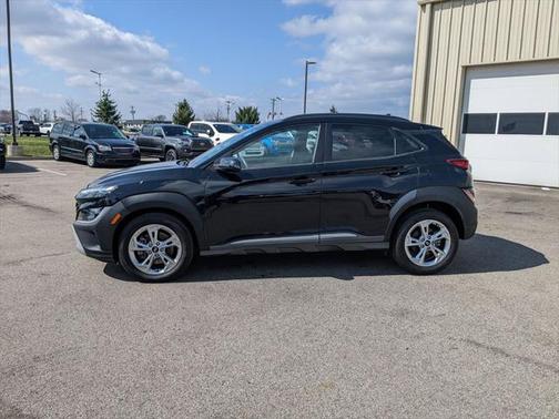 2022 Hyundai KONA SEL