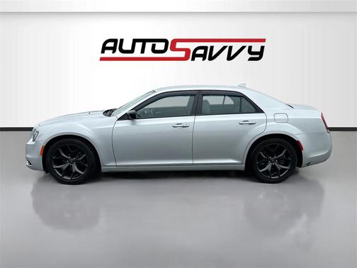2021 Chrysler 300 Touring