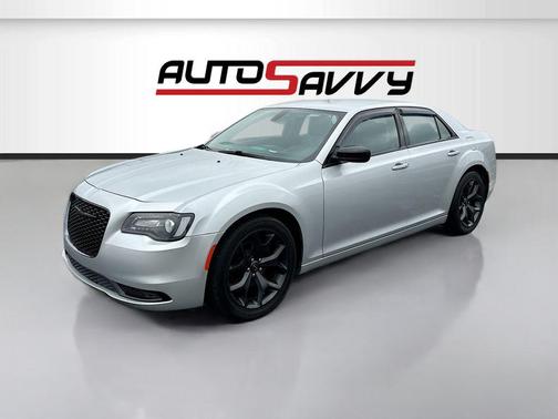 2021 Chrysler 300 Touring