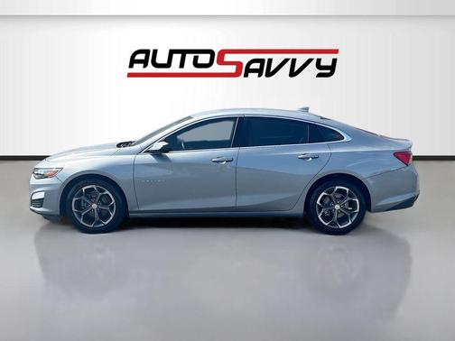 Sterling Gray Metallic 2024 Chevrolet Malibu FWD 1LT