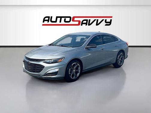 Sterling Gray Metallic 2024 Chevrolet Malibu FWD 1LT