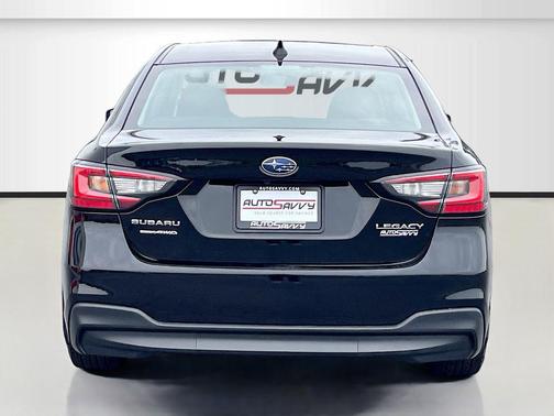 Crystal Black Silica 2025 Subaru Legacy Premium