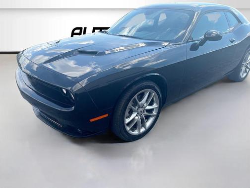 Pitch Black Clearcoat 2022 Dodge Challenger GT