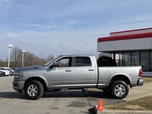 2022 RAM 2500 Laramie Crew Cab 4x4 6'4' Box