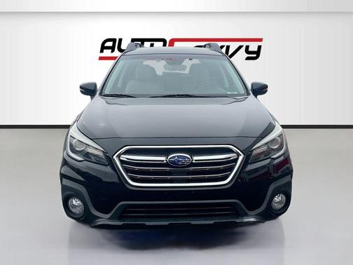 Crystal Black Silica 2019 Subaru Outback 2.5i Limited