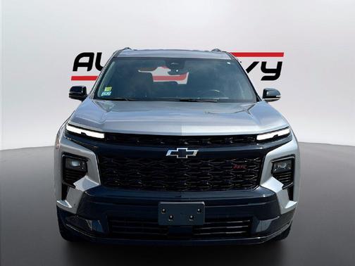 Sterling Gray Metallic 2024 Chevrolet Traverse RS