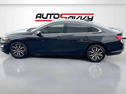 Mosaic Black Metallic 2025 Chevrolet Malibu FWD RS