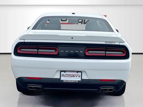 White Knuckle Clearcoat 2022 Dodge Challenger GT