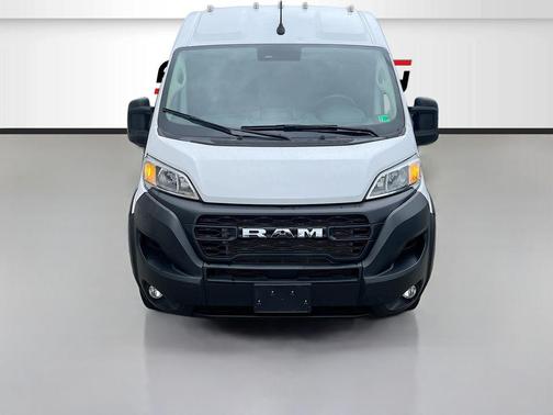 Bright White Clearcoat 2023 RAM ProMaster 2500 High Roof