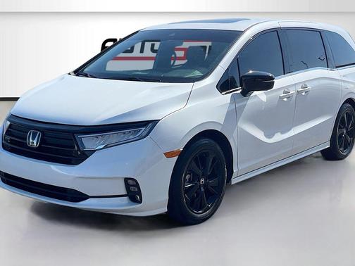 Platinum White Pearl 2024 Honda Odyssey Sport