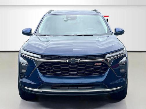 Blue Glow Metallic 2024 Chevrolet Trax LT
