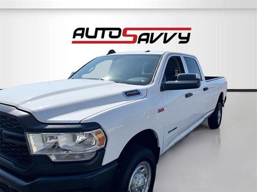 2022 RAM 2500 Tradesman Crew Cab 4x2 8' Box