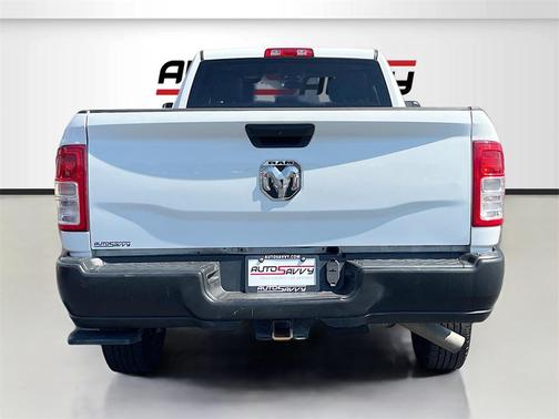 2022 RAM 2500 Tradesman Crew Cab 4x2 8' Box