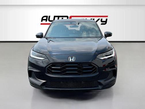 Crystal Black Pearl 2026 Honda HR-V AWD Sport