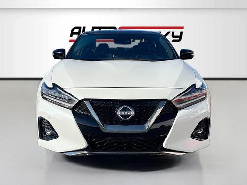Pearl White Tricoat 2022 Nissan Maxima SR Xtronic CVT