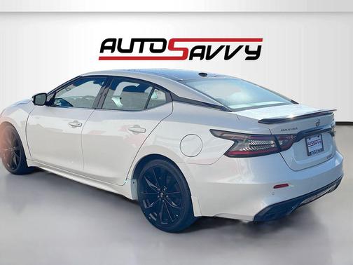 Pearl White Tricoat 2022 Nissan Maxima SR Xtronic CVT