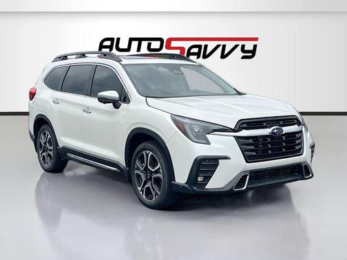 Crystal White Pearl 2023 Subaru Ascent Touring 7-Passenger