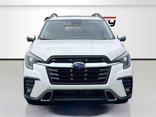 Crystal White Pearl 2023 Subaru Ascent Touring 7-Passenger