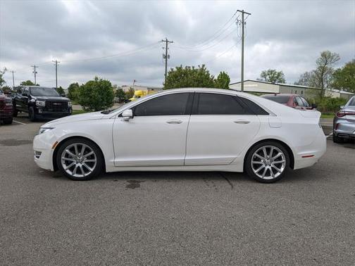 2016 Lincoln MKZ Base