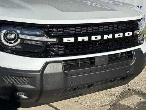 Oxford White 2026 Ford Bronco Sport Outer Banks