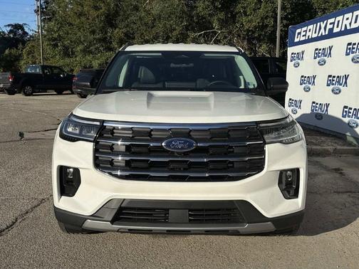 White Metallic 2026 Ford Explorer Active