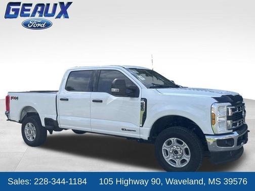 Oxford White 2024 Ford F-250 XLT