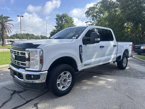 Oxford White 2024 Ford F-250 XLT