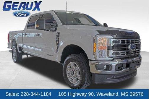 Oxford White 2024 Ford F-250 XLT