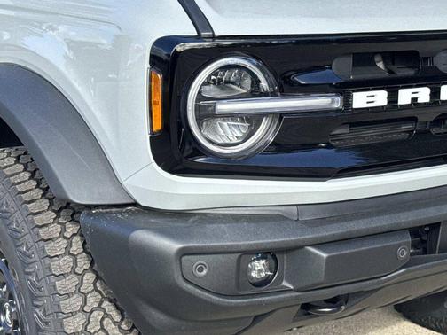 Avalanche 2026 Ford Bronco Outer Banks