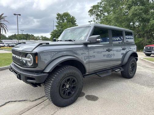 Carbonized Gray Metallic 2024 Ford Bronco Wildtrak