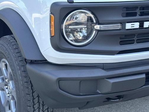 Oxford White 2026 Ford Bronco Big Bend