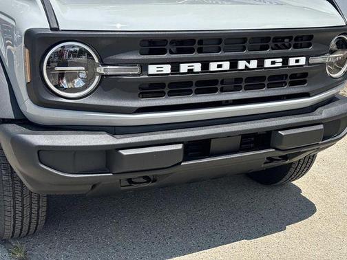 Avalanche 2026 Ford Bronco Base