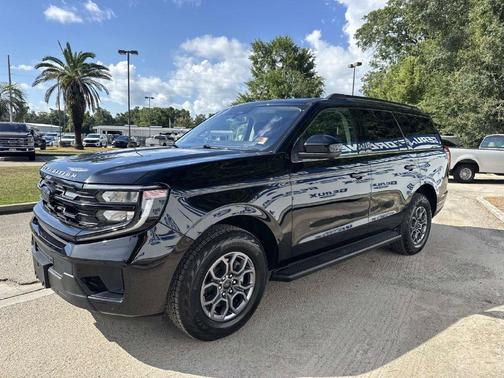 Black Metallic 2025 Ford Expedition Active