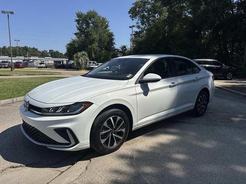 Pure White 2025 Volkswagen Jetta 1.5T S